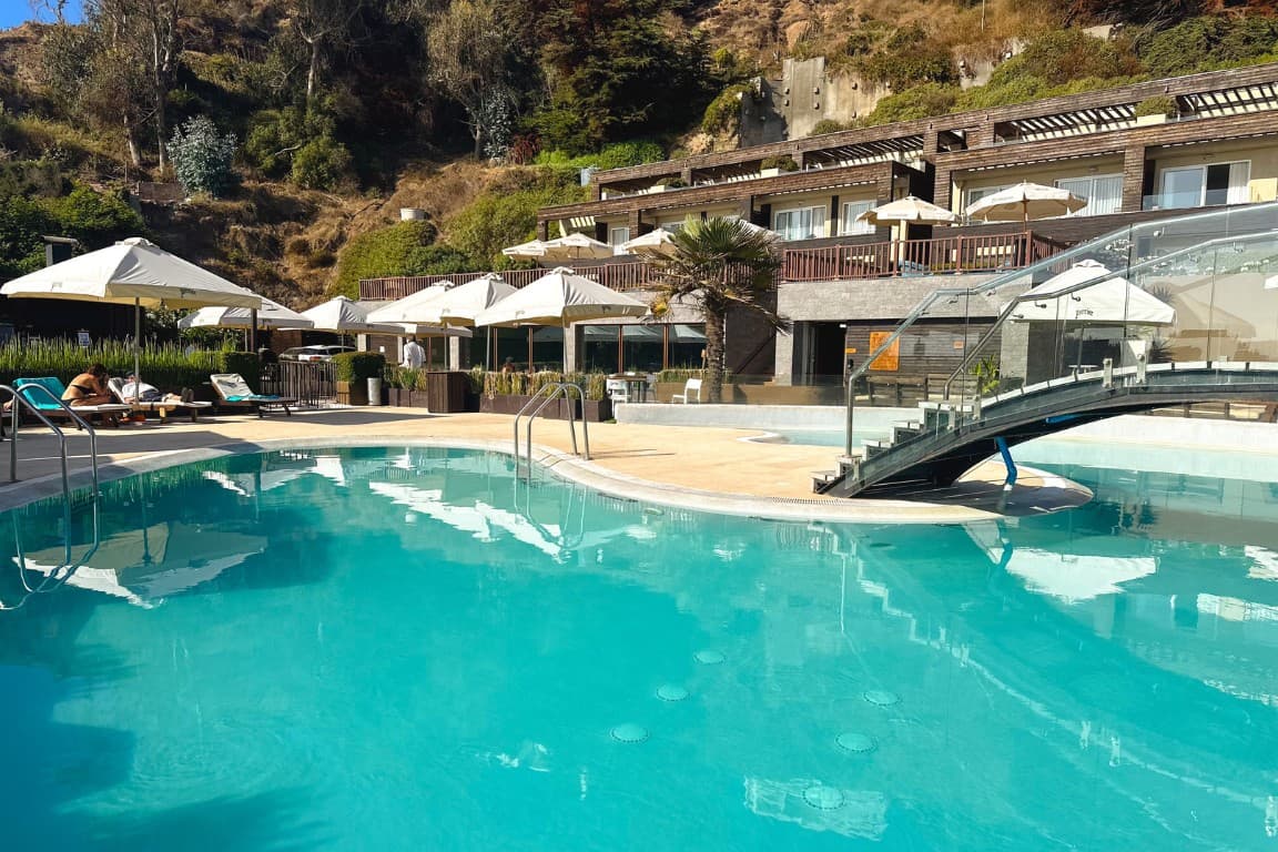 Hotel MAE — Beachfront boutique hotel & spa